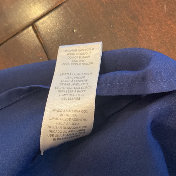 MICHAEL KORS Navy Blue with Silver accents & Front Zipper Blouse Size Medium - Picture 8 of 8